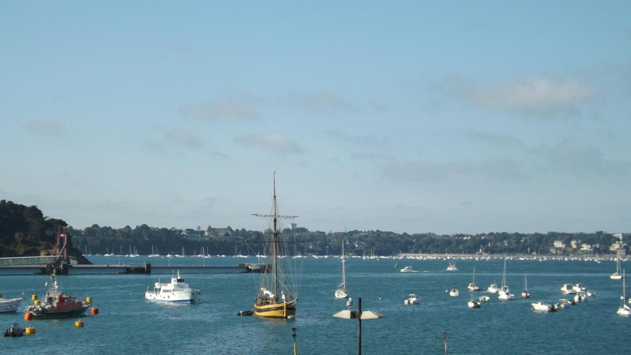 Appartement T2 ,Parking Prive,Terrasse, 10 Mns A Pieds De La Cite Corsaire Et Ses Plages 圣马洛 外观 照片