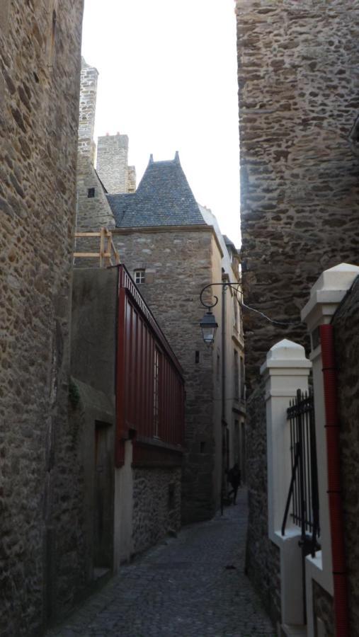 Appartement T2 ,Parking Prive,Terrasse, 10 Mns A Pieds De La Cite Corsaire Et Ses Plages 圣马洛 外观 照片